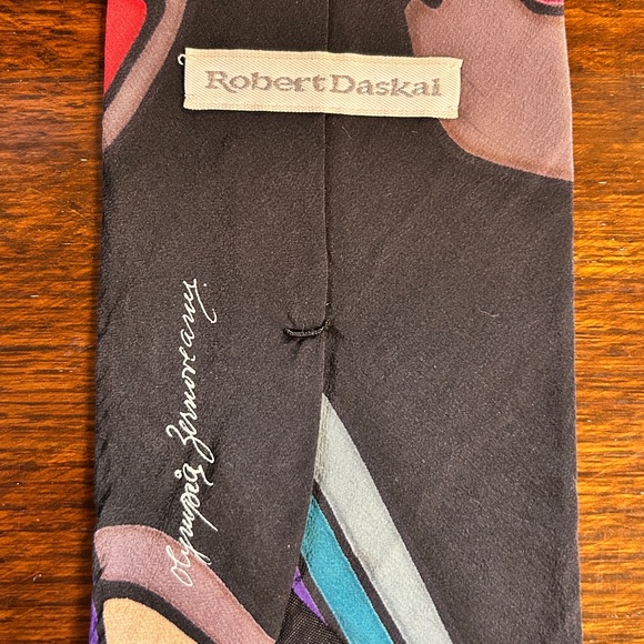 Robert Daskai Hand Painted Luxury Silk Tie - Picture 5 of 9